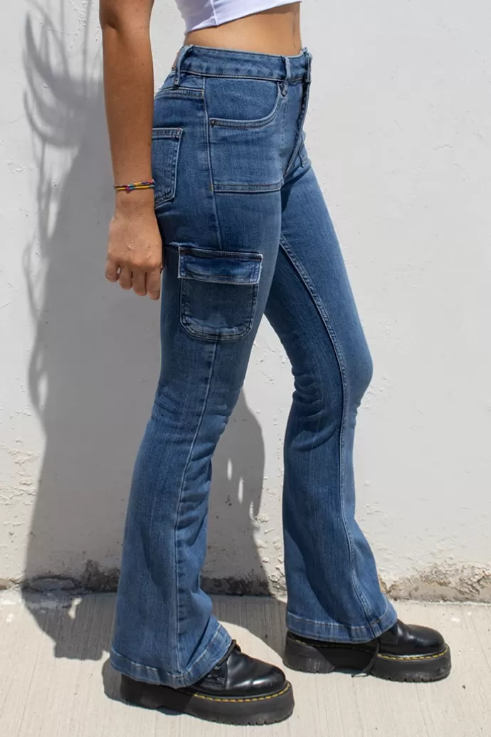 jeans_flare_con_tasconi_2720.webp Subdued Jeans flare con tasconi^Donna Denim